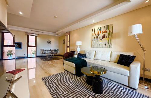 5 Stars BEACHFRONT PARADISE - Seaview, Always Heated Pool, Gym, Sauna! - Foto 6