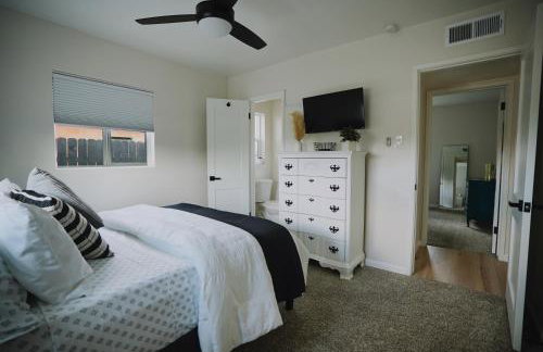 The White House, A Unique ABQ Stay in Central Location near Uptown - Foto 51