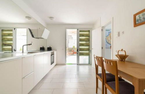 Big Villa Tauro with Private Heated Saltwater Pool & Jacuzzi & BBQ & Game Room & Arcade Games - Foto 46