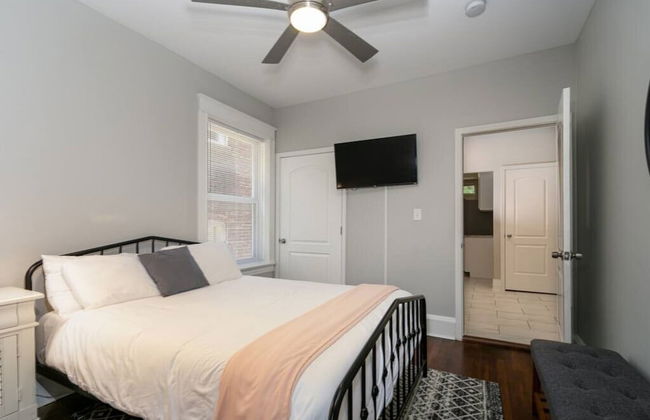 Cozy Family Home - Walk to MO Botanical Gardens - Photo 8