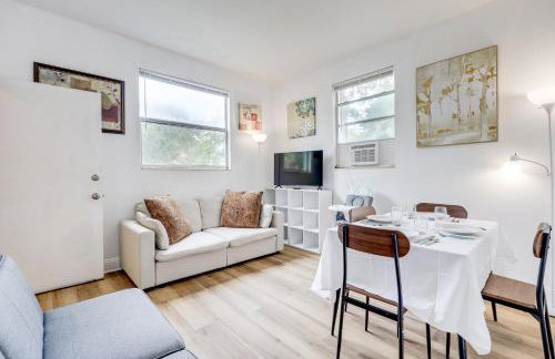 Steps to Food and Shops Cozy Condo in Jacksonville! - Foto 1