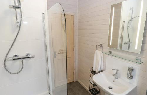 Dovestone Secluded Luxury Lodges sleeps 6 - pets welcome - Foto 19