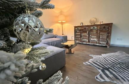 Forest View, ganzes Haus 100qm, 2 Schlafzimmer, 2 Bäder, Badewanne, Garten & Terrasse - Photo 29