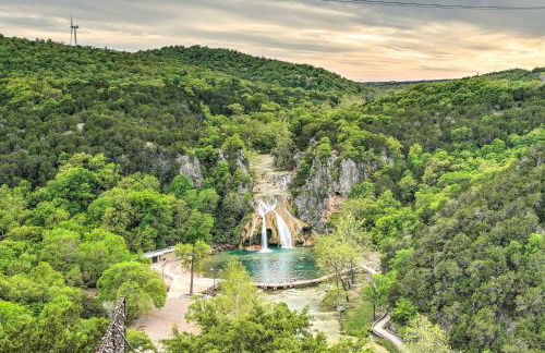 Cedar Falls Cabin Nestled by Honey Creek - Foto 3