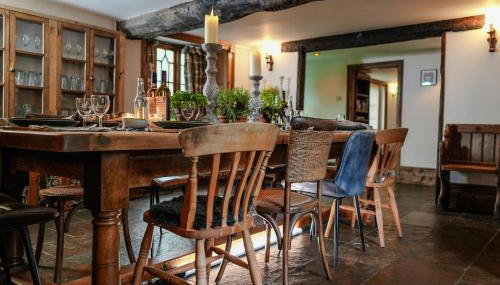 Bath House - Photo 5