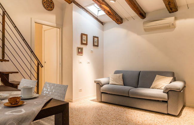 Corderie de la Tana Biennale Exhibition - Foto 1