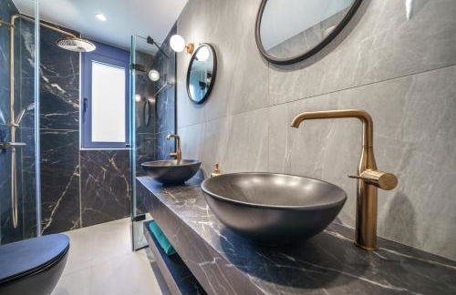 Naval villa-Panoramic villa with heated pool on the roof - Photo 41