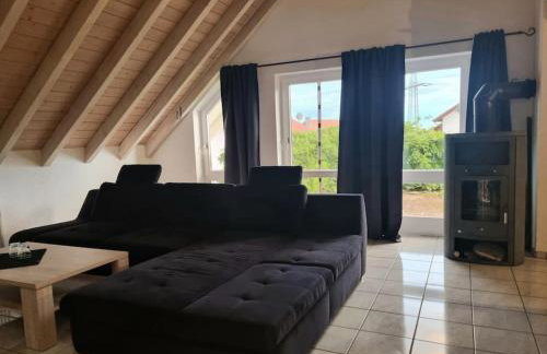 Dachgeschosswohnung im Grünen - Foto 11