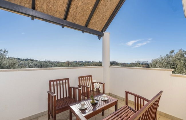 Holiday Home in Novigrad With Private Pool - Foto 18