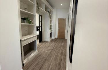 Stylish 3 bed spacious flat - Foto 26