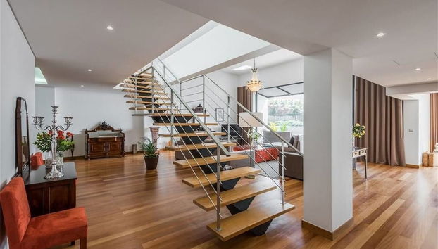 Coin salon dans le hall