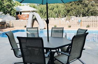 Newly Renovated Home With Pool - Foto 27