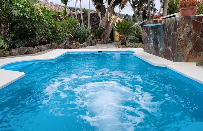 Oasis Hill Botanical Garden - Foto 53