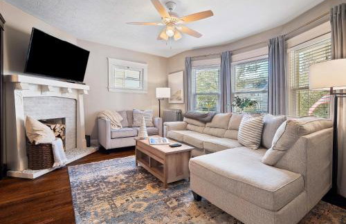 Stylish Lakeside Living - walk to the beach - Foto 1