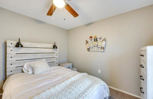 Deck and Views Spacious Lake House Escape - Foto 21