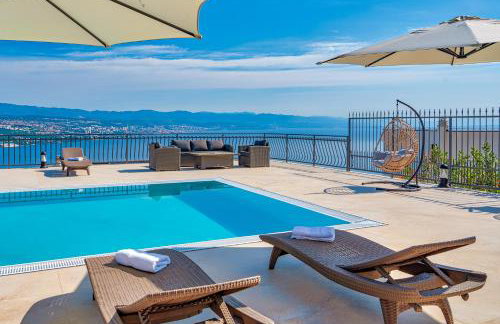 Villa Esarjo with Heated Pool and Sea View - Foto 8