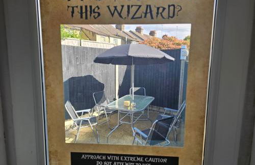 MAGICAL HARRY POTTER THEMED HOME IN WATFORD - FREE off-street PARKING - Foto 8