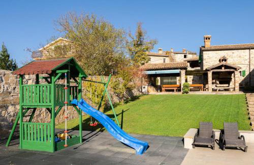 Villa Denis Village in Central Istria for 28 people pet friendly complex of 4 stone houses - Photo 6