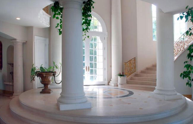 The Stradella Court Mansion - Photo 31