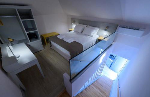 Kannas Mani Luxury Suites -Adults Friendly 14 Plus - Photo 26