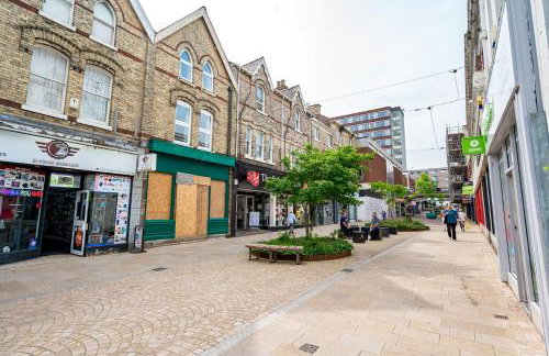 Chic 2Bed Apartment in Heart of Altrincham - Pass the Keys - Foto 23