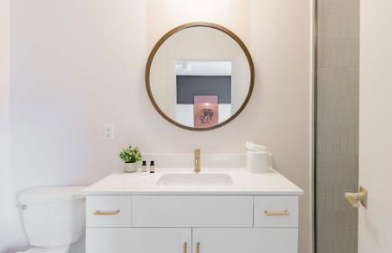 Sleeps 28 2 Units Near DT Nashville Outrider by AvantStay - Foto 16