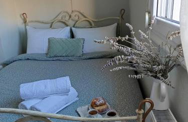 Vintage Garden House - Photo 38