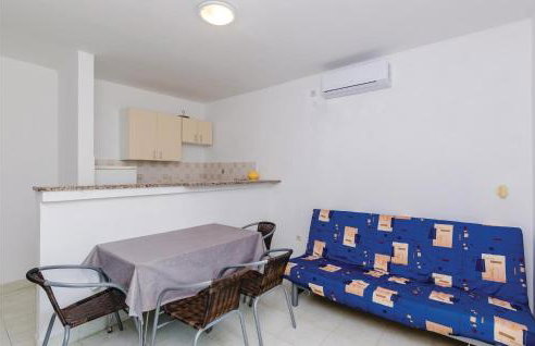 One-Bedroom Apartment In Hodilje - Photo 5