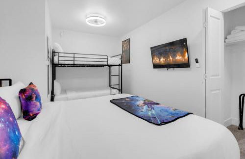 8BR 5BA SuperHero Retreat-King Beds, BBQ, Hammock, Firepit, MiniGolf, WorkSpace - Foto 23