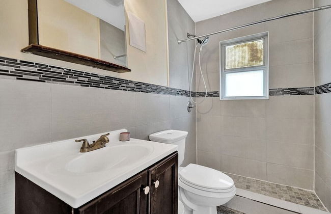 Hollywood Beach Steps to the Ocean Vacation Spot - Photo 7