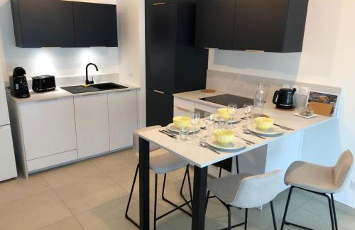 T2 - 1 ch - Garage privé - Balcon - 15 min du lac - Photo 4