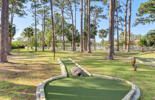 Community Pool and Perks! Nokomis Home 3 Mi to Beach - Foto 4