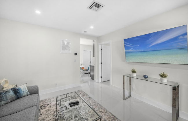 Uhost AI 1BR With Marble Accents Patio - Foto 8