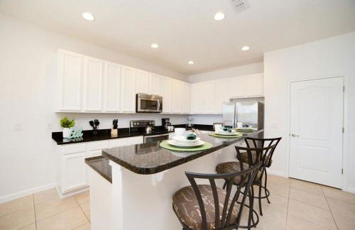 Sunny Villa, 6bd, 5ba, South facing pool and hot tub - Foto 14