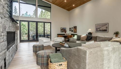 New Luxury Free Standing 4BR 4 and a halfBA Home Obsidian Reserve #146 Priv Hot Tub, 2-Car Garage Great Views - Foto 4