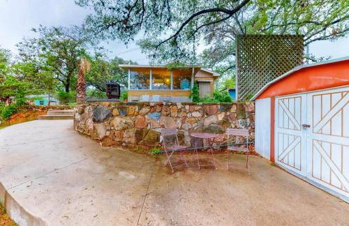 Wonderful Lakefront Home with Yard, Water Views, Central AC, WiFi, Private W/D - Foto 23