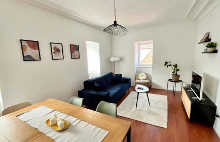 Family-Friendly Duplex - NEAR CENTER - FREE PARKING - WIFI - Foto 1