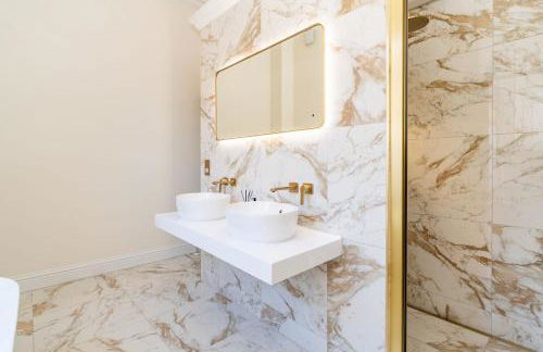 Dragon Suites Luxury Apartments at Rutland Square - Photo 46