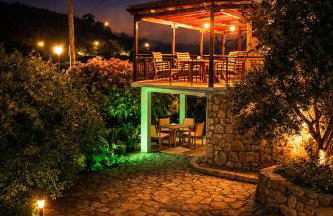 Alma-Maroon Klara & Rachel - Photo 1