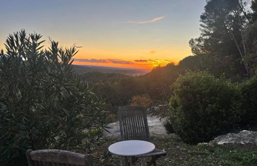 Aix-en-Provence, Bastidon provençal plein cœur de la forêt avec vue unique - Foto 7