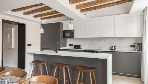 Location, Luxury & Style Best 5Bed in Madrid - Photo 4, stove, pet friendly, minibar