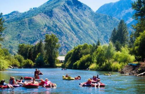 Luxe Bavarian Retreat - in Town with Hot Tub - Foto 38