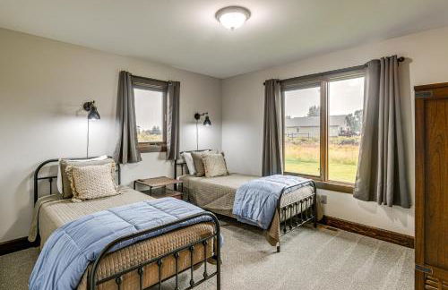 Pinedale Getaway Near Hiking, Skiing and Lakes! - Photo 17