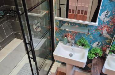 Marketplace Glastonbury - Photo 34