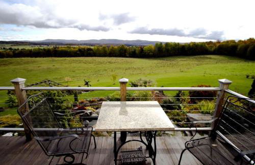 Idyllic Cottage Rental near Mount Mansfield State Forest, Vermont - Photo 5