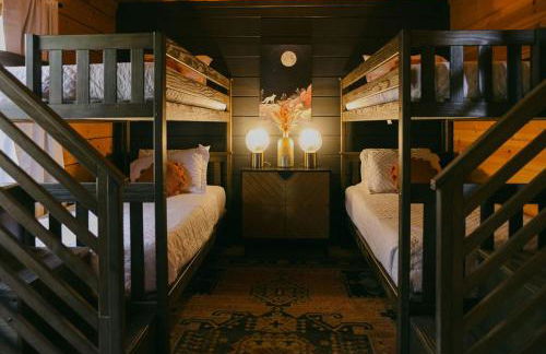 Award-Winning A-Frame with Views and Cedar Hot Tub - Foto 39