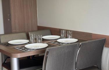 Flat Familiar a 400 metros do Hot Park com Piscinas e Conforto - Foto 30