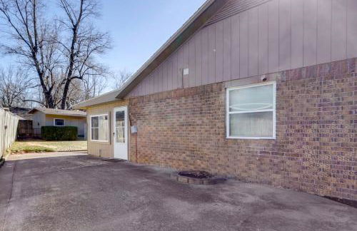 Near Trails and Dtwn Springdale! Dog-Friendly Home - Foto 28