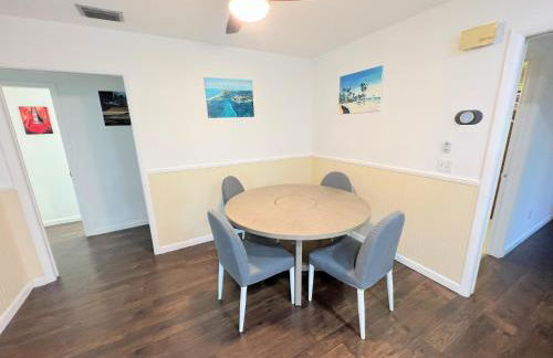 Dream Vacation Home w Heated Pool Close to Beaches Clearwater St Pete Quiet with Big Backyard - Foto 28