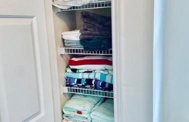 Coastal Condo with pool, minutes from beach - Foto 12